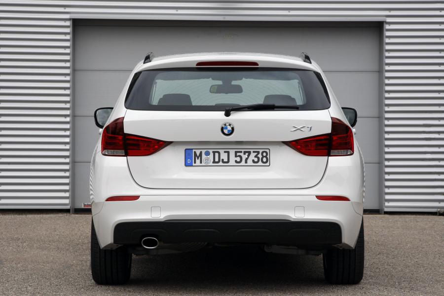  BMW X1 sDrive 2.0d 2011 года  (фото 4 из 15)
